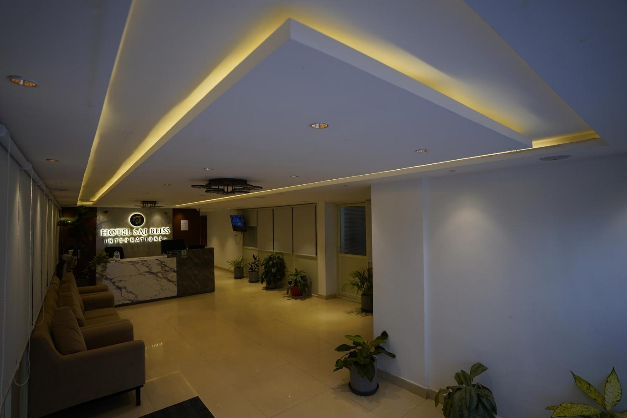 Sai Bliss Residency, Manyata Tech Park Hotel Bangalore Buitenkant foto