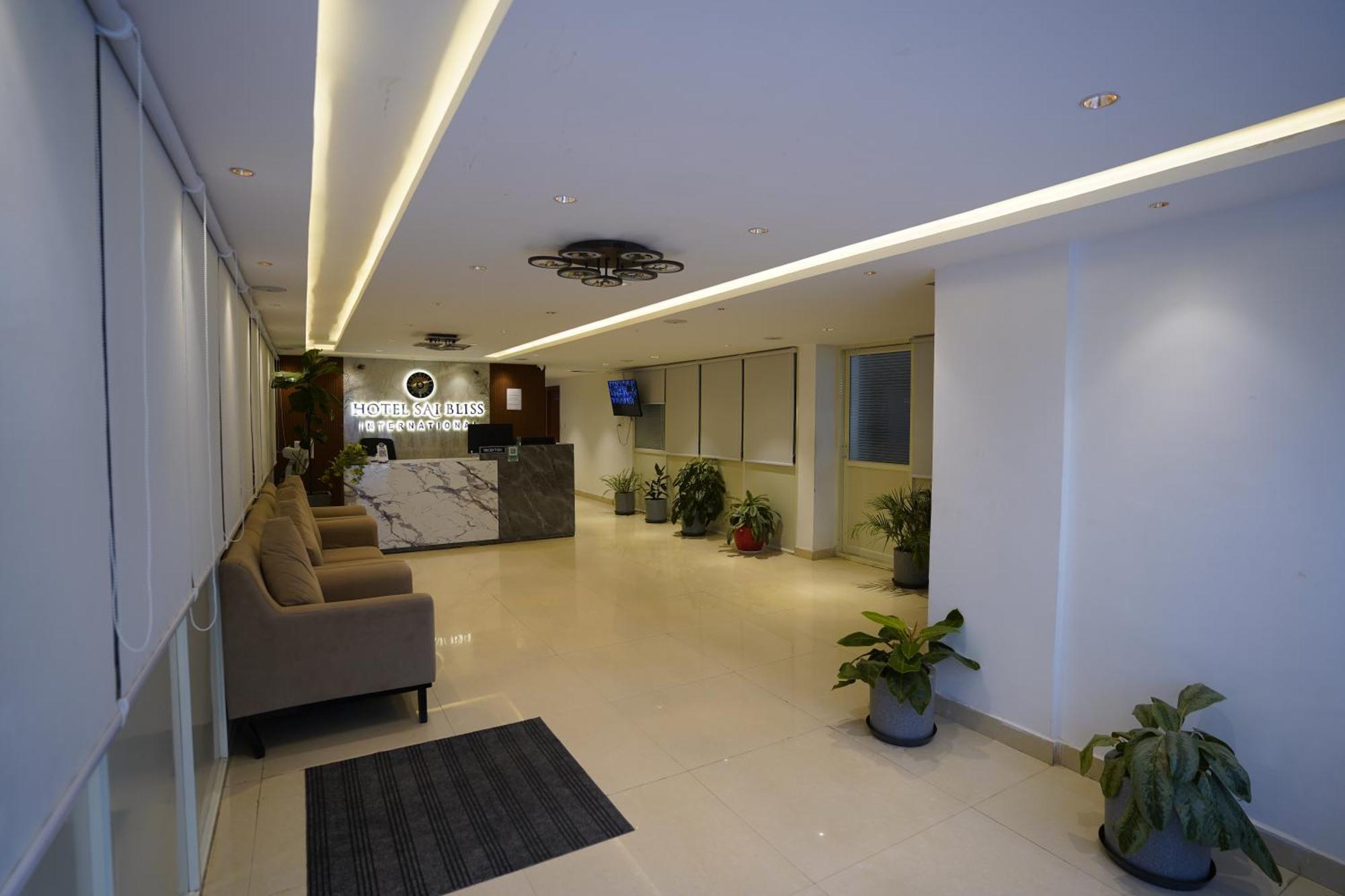 Sai Bliss Residency, Manyata Tech Park Hotel Bangalore Buitenkant foto