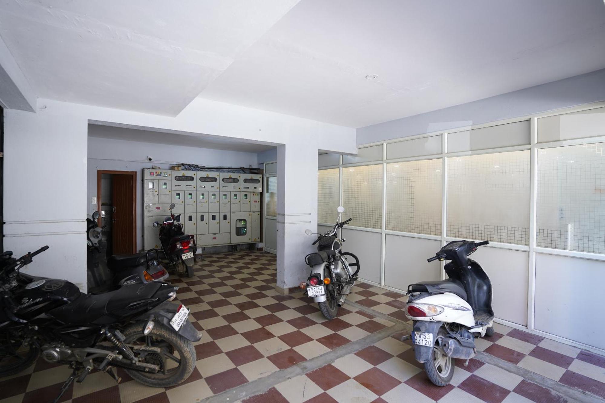 Sai Bliss Residency, Manyata Tech Park Hotel Bangalore Buitenkant foto